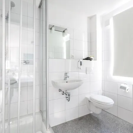 Und Restaurant Zeus Hotel *