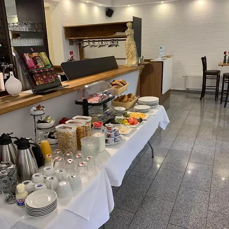 Und Restaurant Zeus Hotel Wolfsburgo